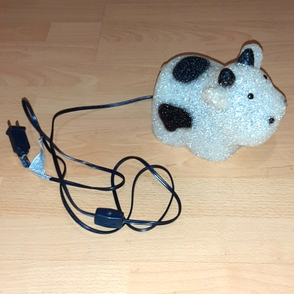 Super Adorable Vinrage Cow Lamp - Picture 2 of 13